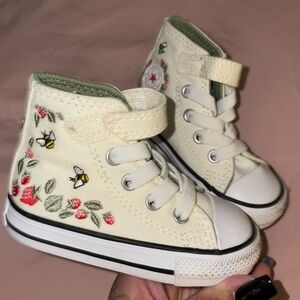 Toddler canvas hightop converse